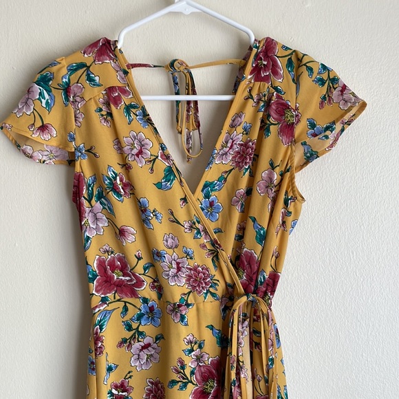 Target’s xhilaration Yellow Floral Dress - Picture 2 of 6